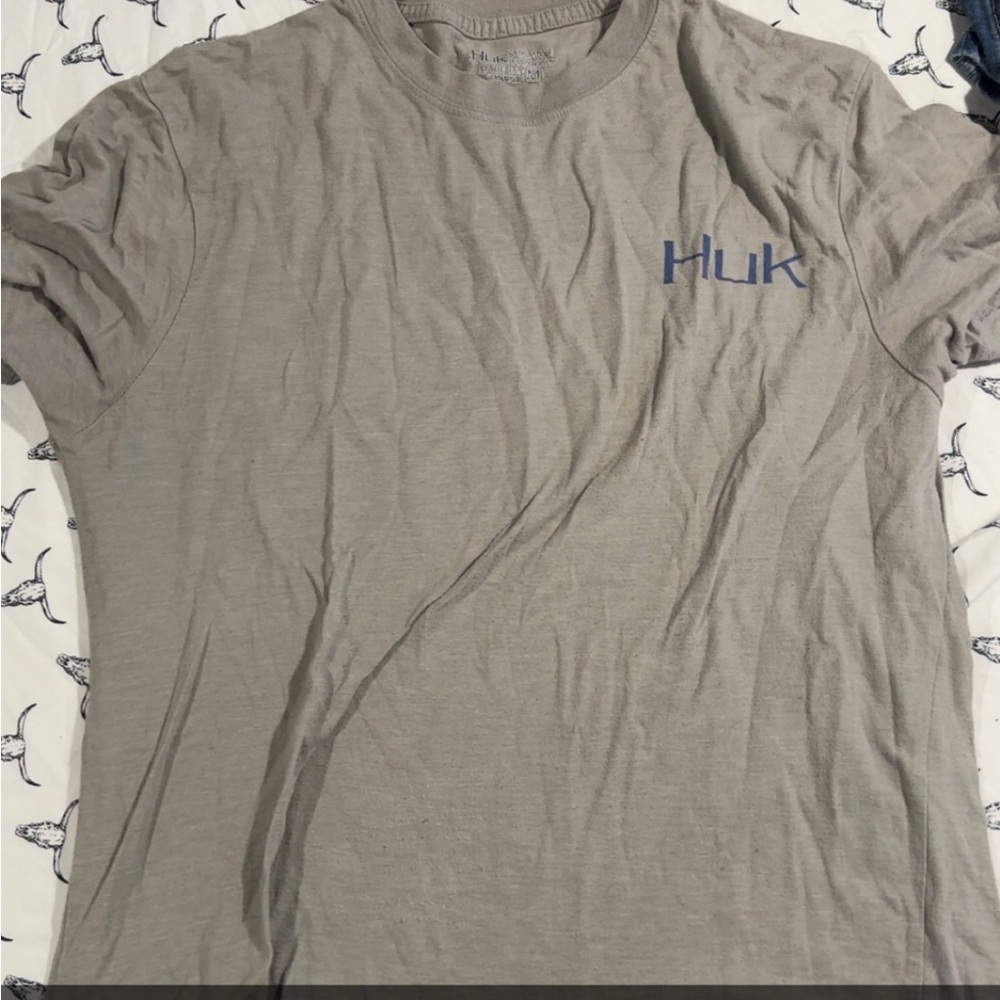 Huk Men's Gray T-Shirt